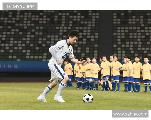 以足球暖心球星为例探讨他们如何用爱与责任温暖社会和球迷 以足球暖心球星为例探讨他们如何用爱与责任温暖社会和球迷