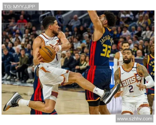 球星赛场霸气瞬间双脚控球彰显力量与技术完美融合 球星赛场霸气瞬间双脚控球彰显力量与技术完美融合