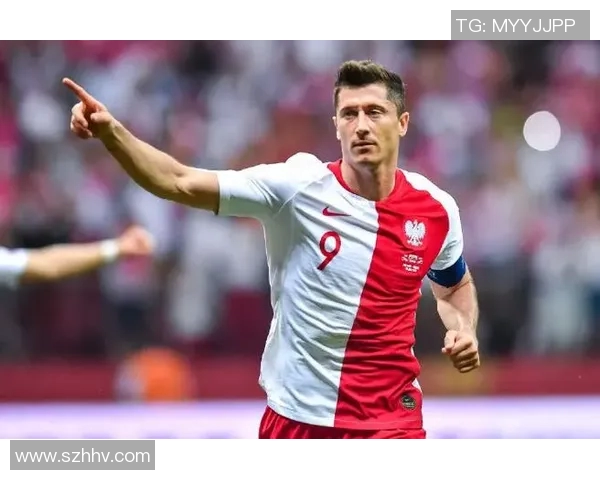 莱万多夫斯基领衔全球足球百大球星榜单前十排名深度解析 莱万多夫斯基领衔全球足球百大球星榜单前十排名深度解析