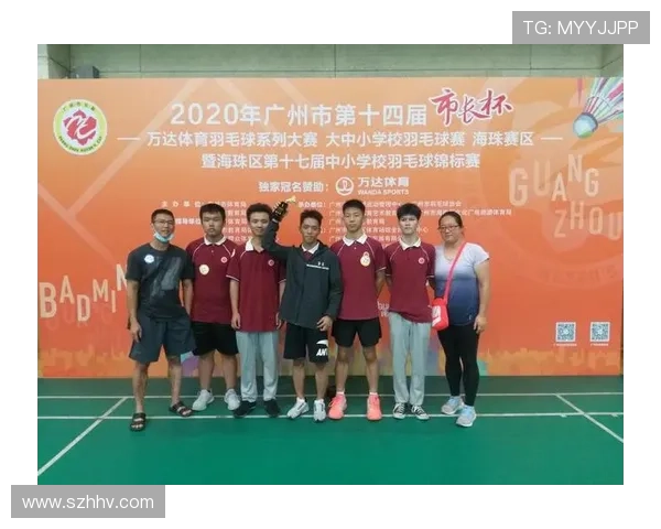 广州羽毛球队整体压制策略解析与深度剖析羽毛球竞技的成功之道 广州羽毛球队整体压制策略解析与深度剖析羽毛球竞技的成功之道